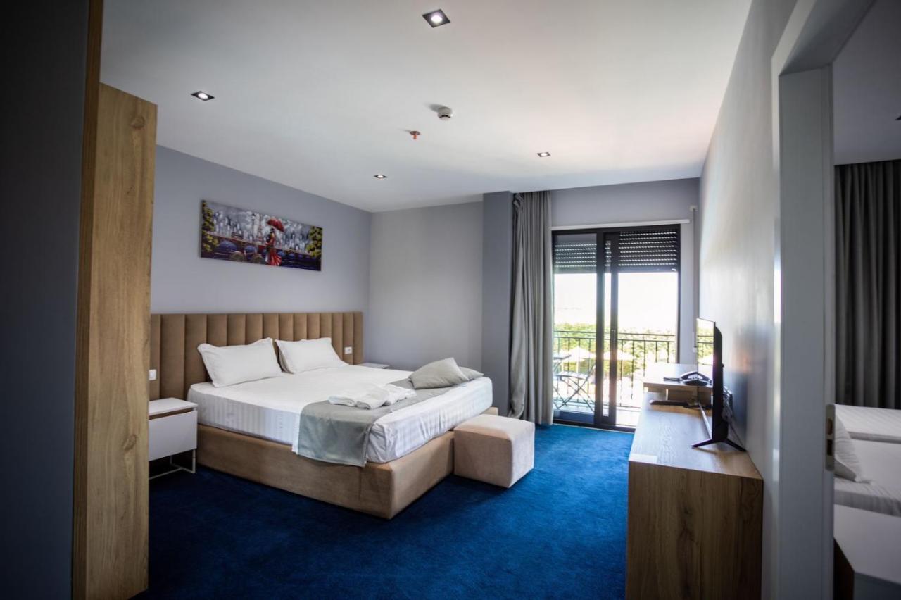 Nuevo Deluxe Hotel Shëngjin Buitenkant foto