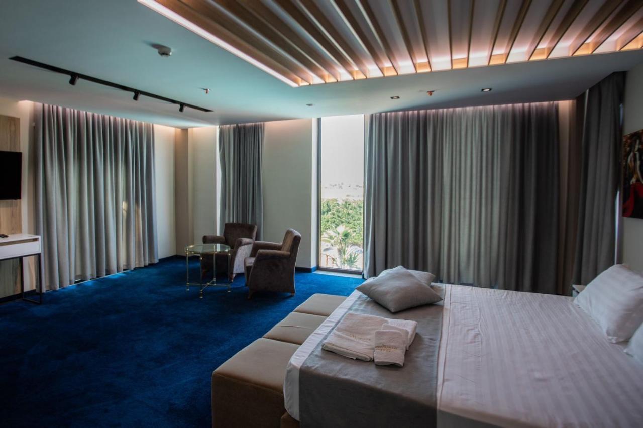 Nuevo Deluxe Hotel Shëngjin Buitenkant foto