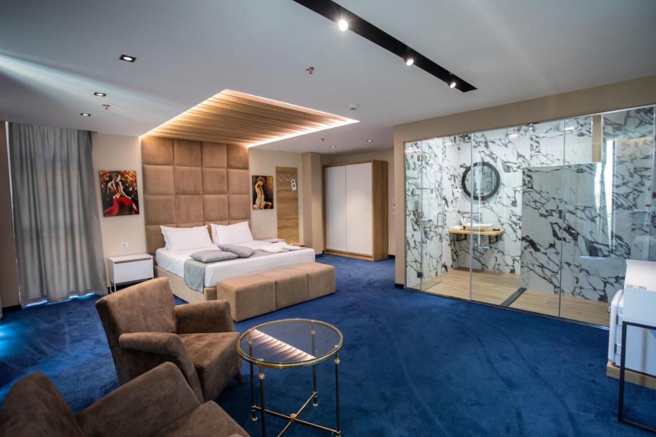 Nuevo Deluxe Hotel Shëngjin Buitenkant foto