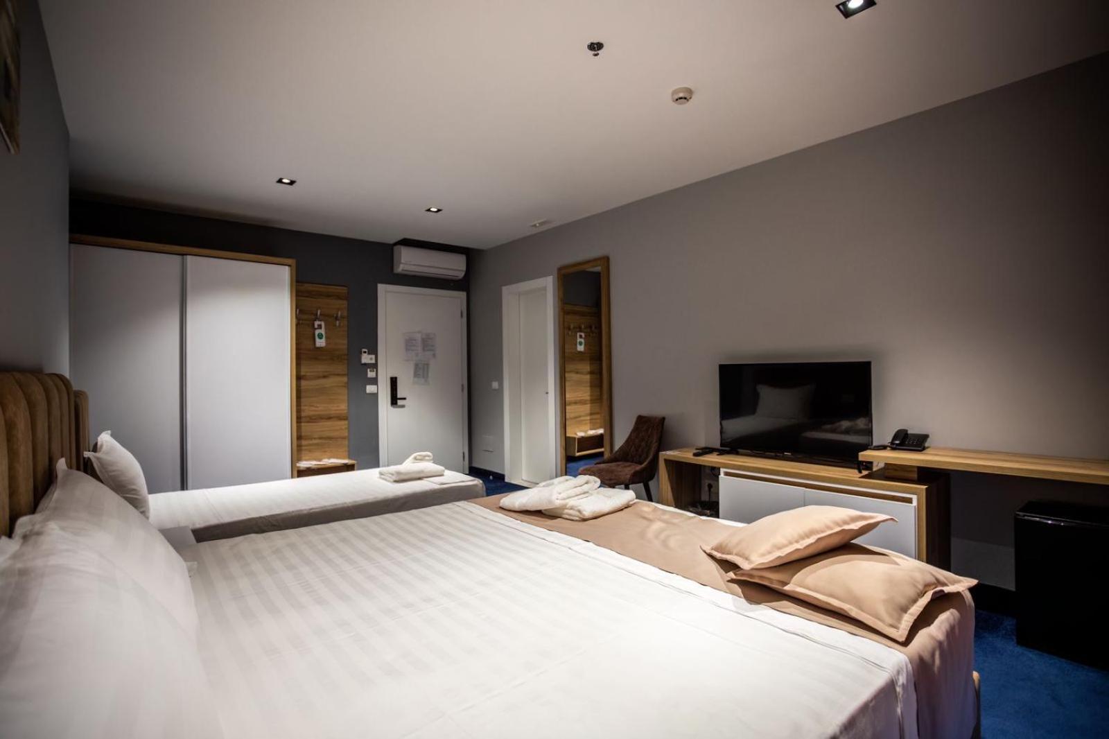 Nuevo Deluxe Hotel Shëngjin Buitenkant foto