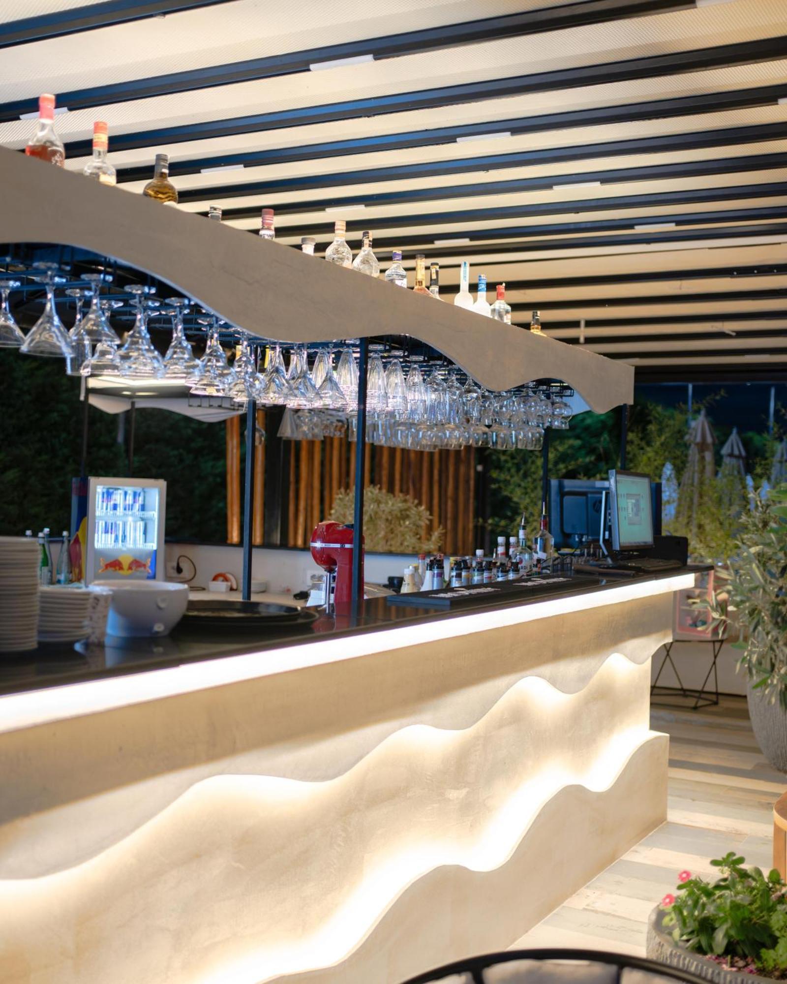 Nuevo Deluxe Hotel Shëngjin Buitenkant foto