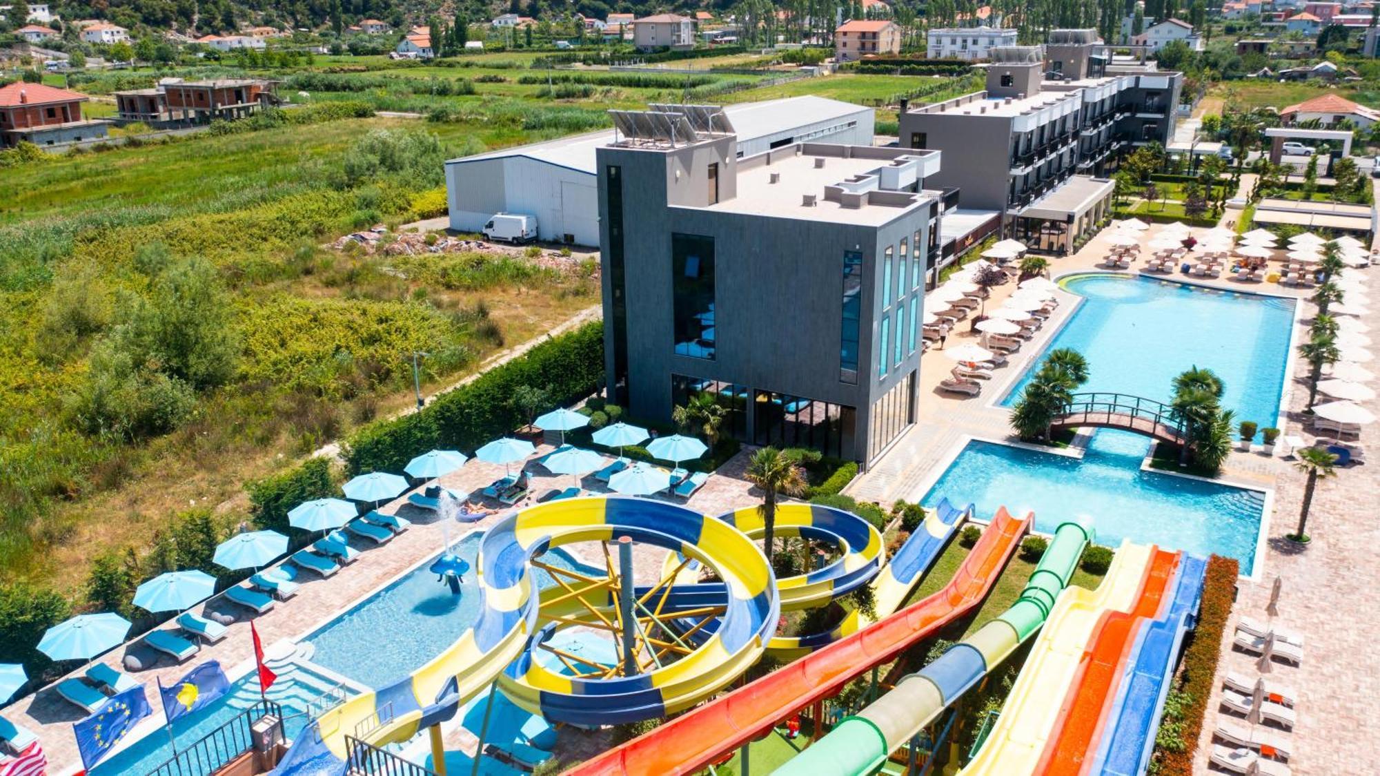Nuevo Deluxe Hotel Shëngjin Buitenkant foto